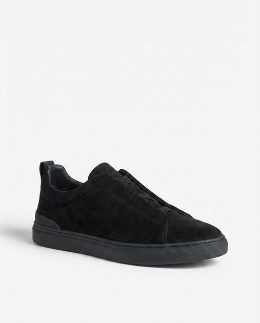 Vogule Off all black suede sneaker™