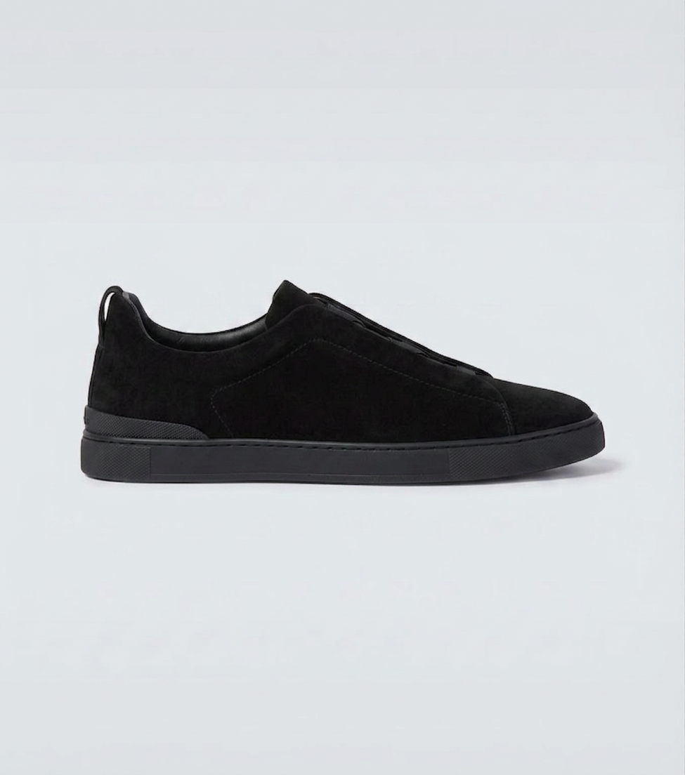 Vogule Off all black suede sneaker™